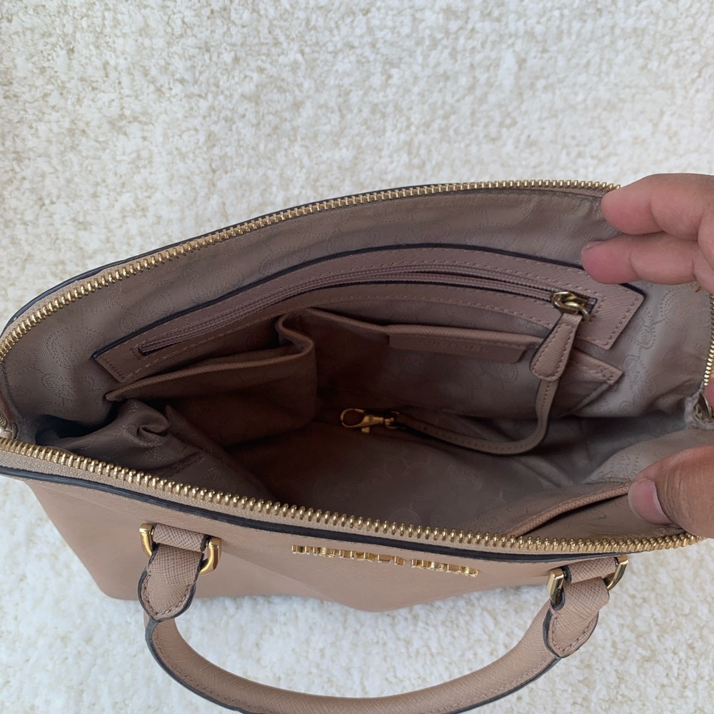 Michael Kors handbag - Picture 2 of 7